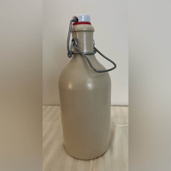 Vintage Hofbrauhaus Munchen German Beer Bottle MKM HB Stoneware w/Porcelain Cap - Picture 13 of 15